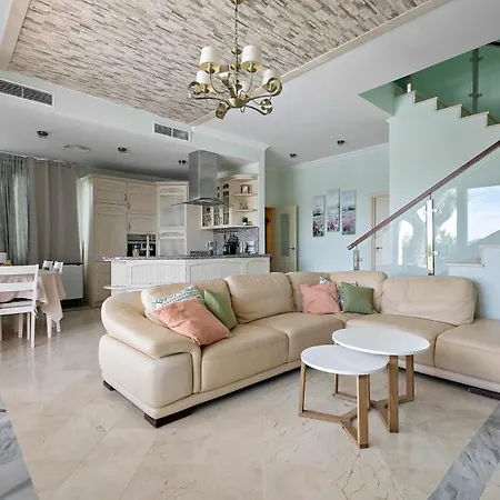 La Mairena * マルベーリャ